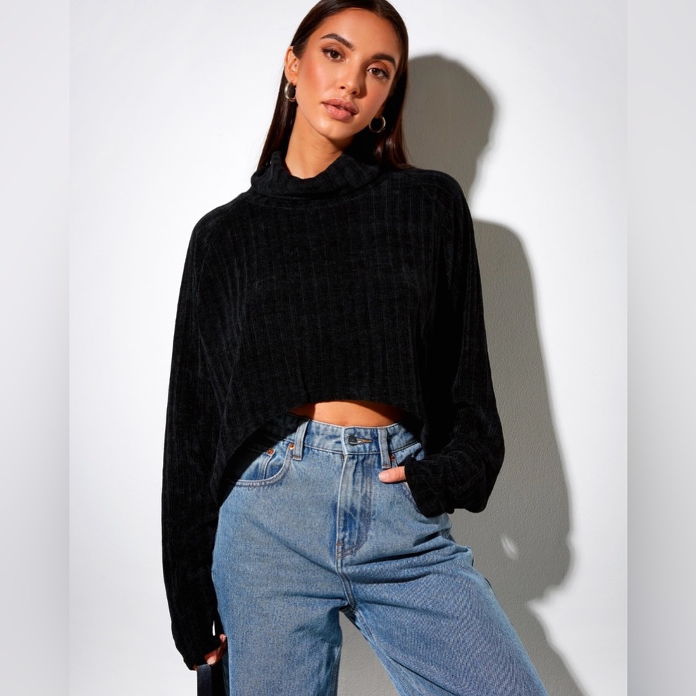 Chic Poof! Black Textured Turtleneck women’s sweater 🤍🌷💎